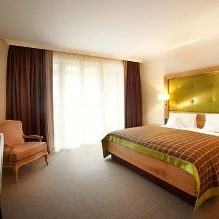 Otel Wellness & Thermal Retreat Muehlbach 4*