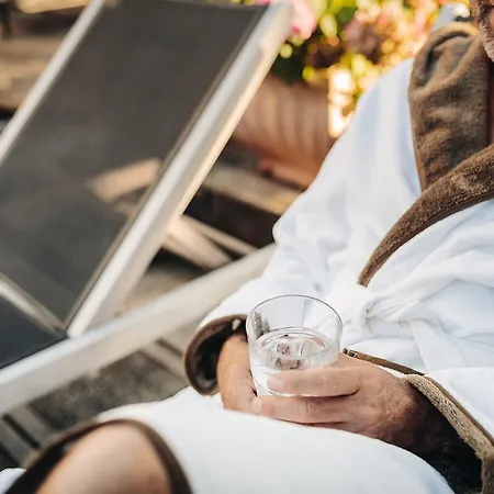 فندق Wellness & Thermal Retreat Muehlbach