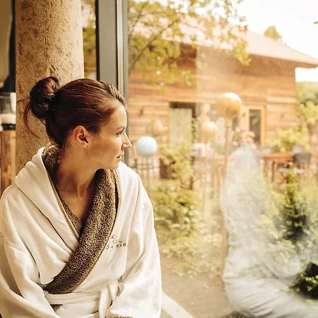 Wellness & Thermal Retreat Muehlbach 4* باد فسينغ